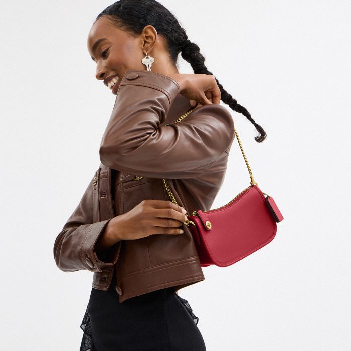 COACH 手袋 cw567_b4rb_a91?fmt=jpeg&wid=