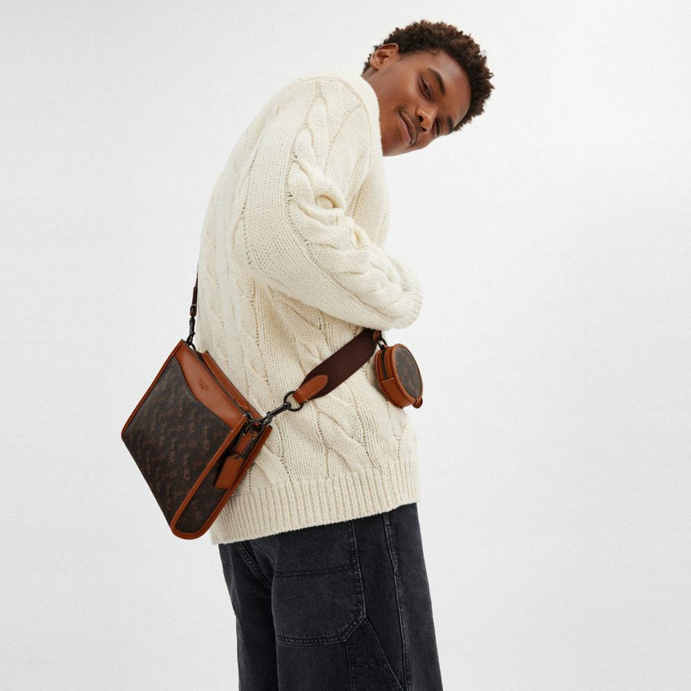 HITCH CONVERTIBLE CROSSBODY WITH HYBRID POUCH IN HORSE AND CARRIAGE PRINT