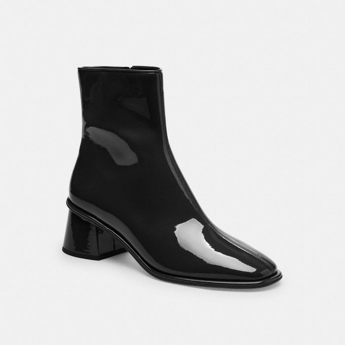 GIGI BOOTIE
