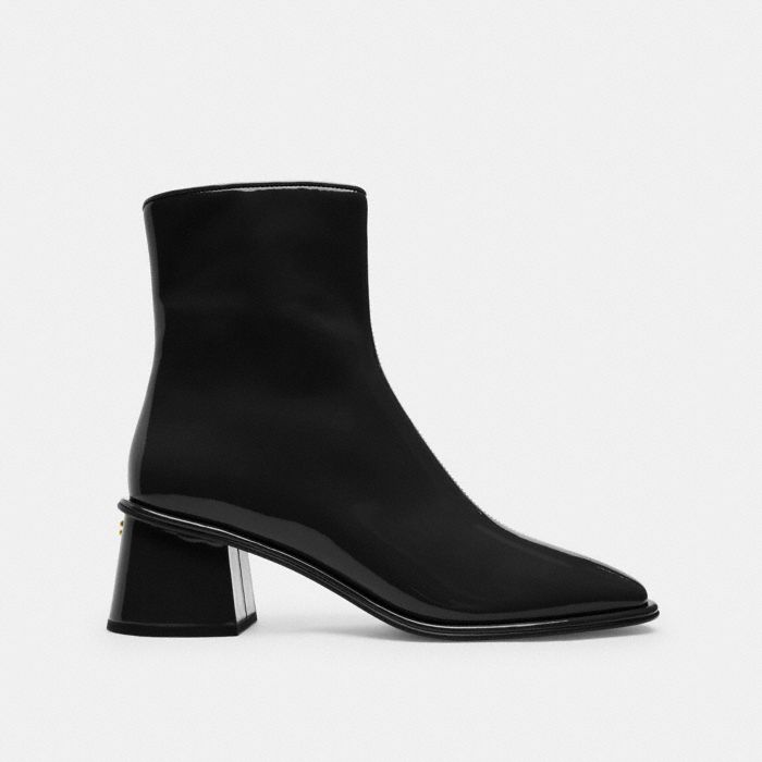 GIGI BOOTIE