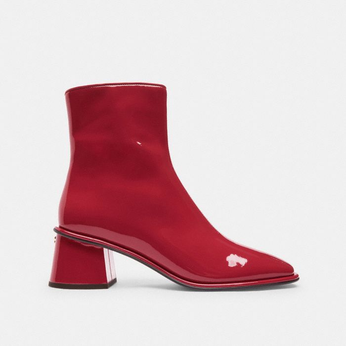 GIGI BOOTIE