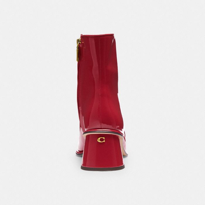 GIGI BOOTIE