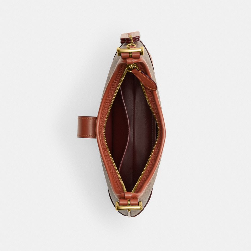 HAMPTONS HOBO IN SIGNATURE CANVAS