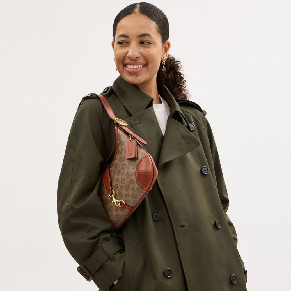 HAMPTONS HOBO IN SIGNATURE CANVAS