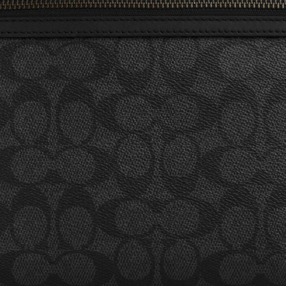 CARRY ALL POUCH IN SIGNATURE CANVAS
