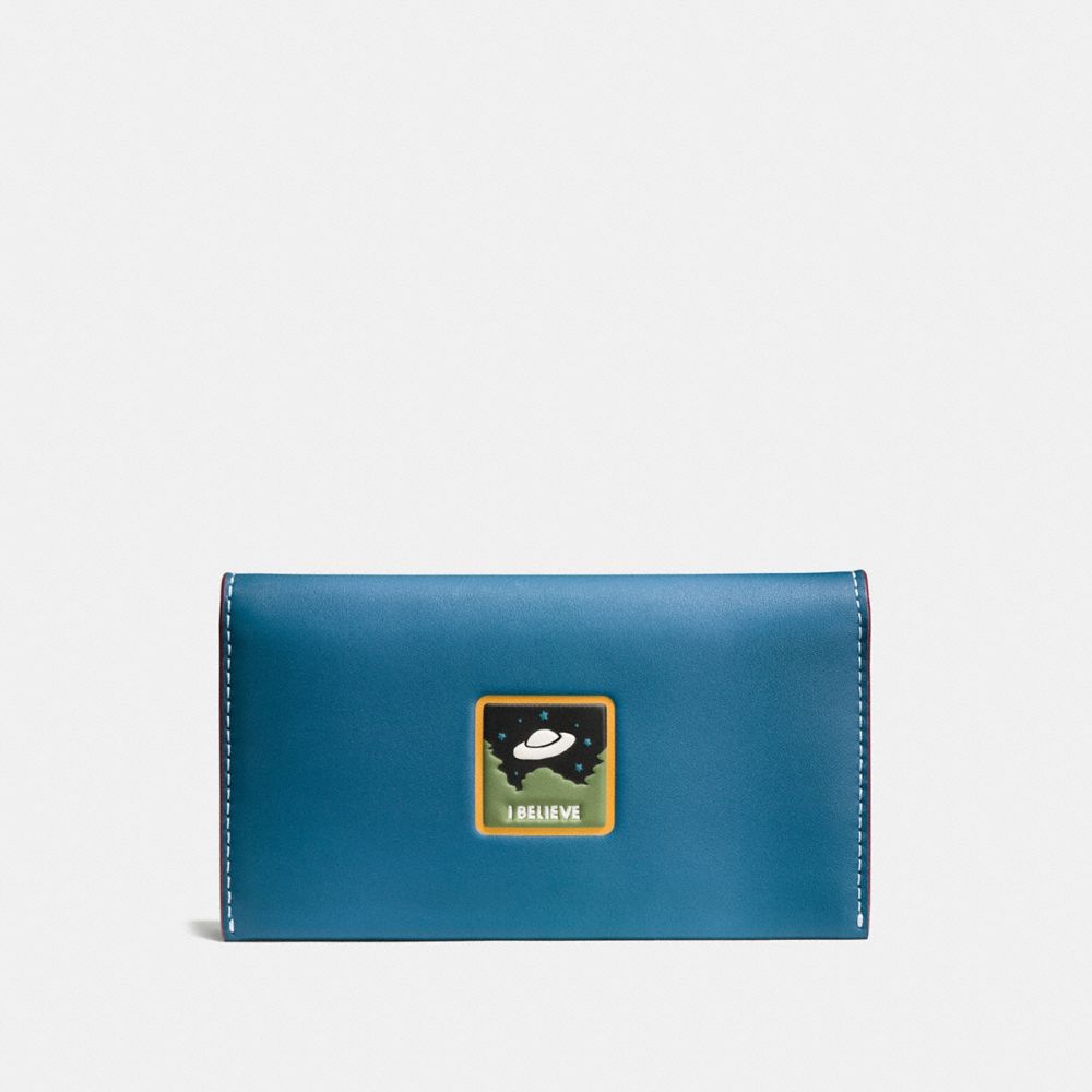 COACH F10469 - PHONE WALLET WITH UFO BELIEVE RIVER