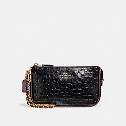 COACH F11940 - LARGE WRISTLET 19 IN SIGNATURE DEBOSSED PATENT LEATHER LIGHT GOLD/BLACK