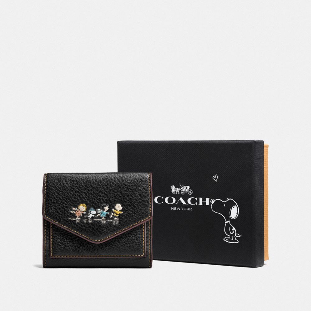 snoopy coach wallet