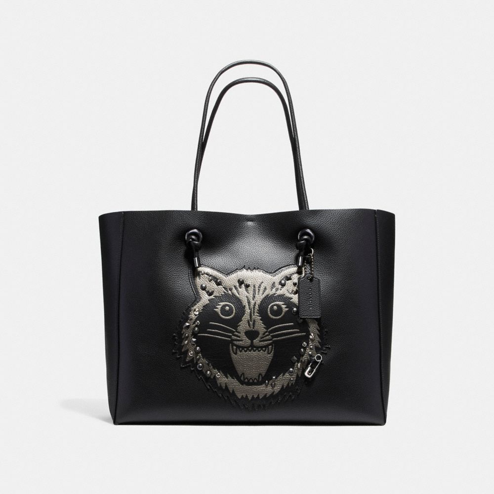 COACH SHOPPING TOTE 39 IN POLISHED PEBBLE LEATHER WITH RACCOON - ANTIQUE NICKEL/BLACK - F16513