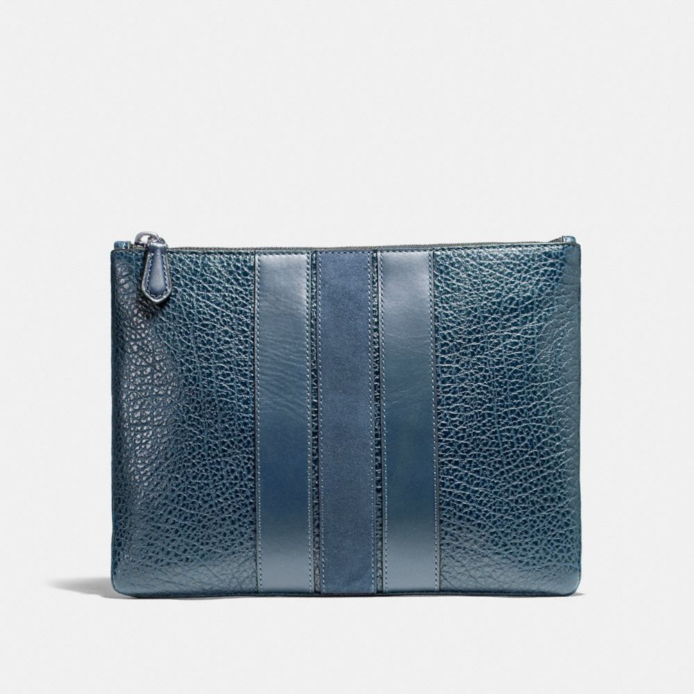 MEDIUM POUCH WITH VARSITY STRIPE - COACH f22499 - DENIM