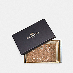 BOXED SMALL WRISTLET WITH GLITTER STAR PRINT - COACH f22705 - LIGHT GOLD/GOLD