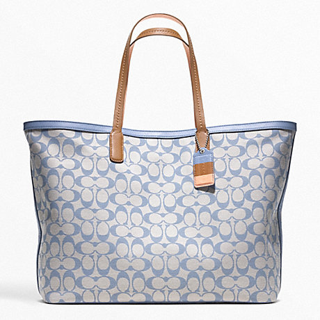 COACH F23106 LEGACY WEEKEND PRINTED SIGNATURE LARGE DOGLEASH TOTE ONE-COLOR