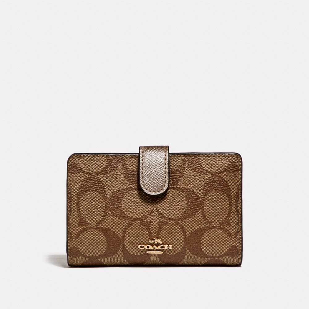 COACH MEDIUM CORNER ZIP WALLET IN SIGNATURE COATED CANVAS - LIGHT GOLD/KHAKI - f23553