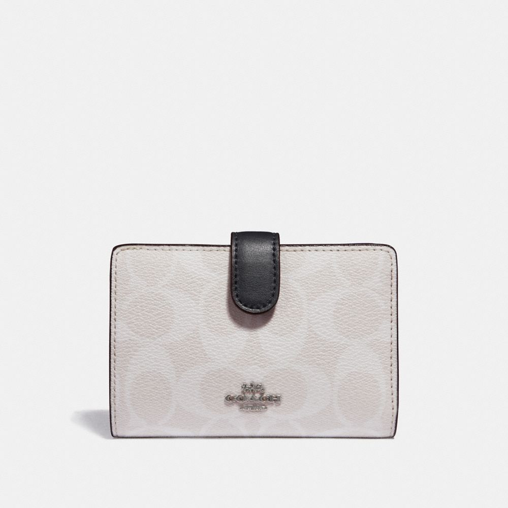 COACH MEDIUM CORNER ZIP WALLET IN SIGNATURE CANVAS - chalk/midnight/silver - f23553