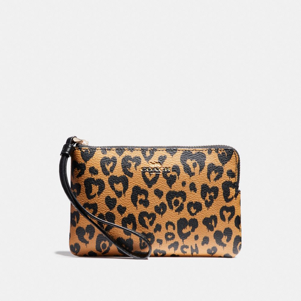 COACH F23620 CORNER ZIP WRISTLET WITH WILD HEART PRINT LIGHT-GOLD/NATURAL-MULTI