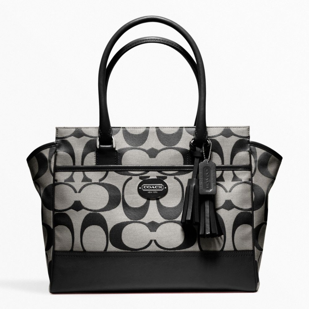 COACH F24203 - SIGNATURE MEDIUM CANDACE CARRYALL ONE-COLOR