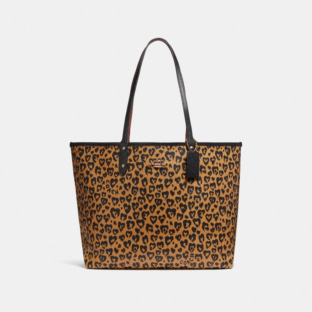 REVERSIBLE CITY TOTE WITH WILD HEART PRINT - LIGHT GOLD/NATURAL MULTI - COACH F24209