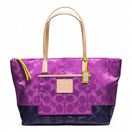 COACH F24865 WEEKEND SIGNATURE COLORBLOCK NYLON EAST/WEST TOTE SILVER/VIOLET/NAVY