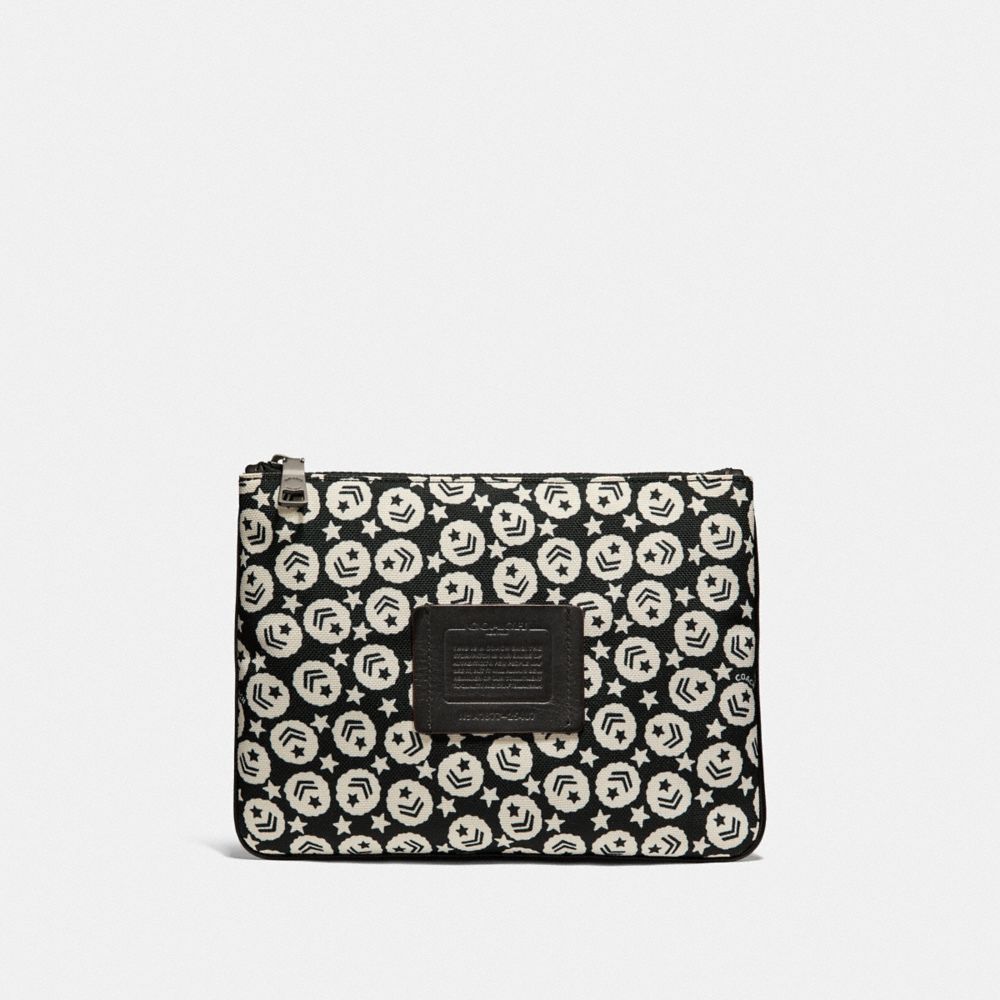 COACH MULTIFUNCTIONAL POUCH WITH CHEVRON STAR PRINT - BLACK/CHALK - F25407