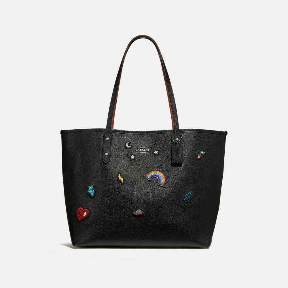 CITY TOTE WITH SOUVENIR EMBROIDERY - f25798 - SILVER/BLACK