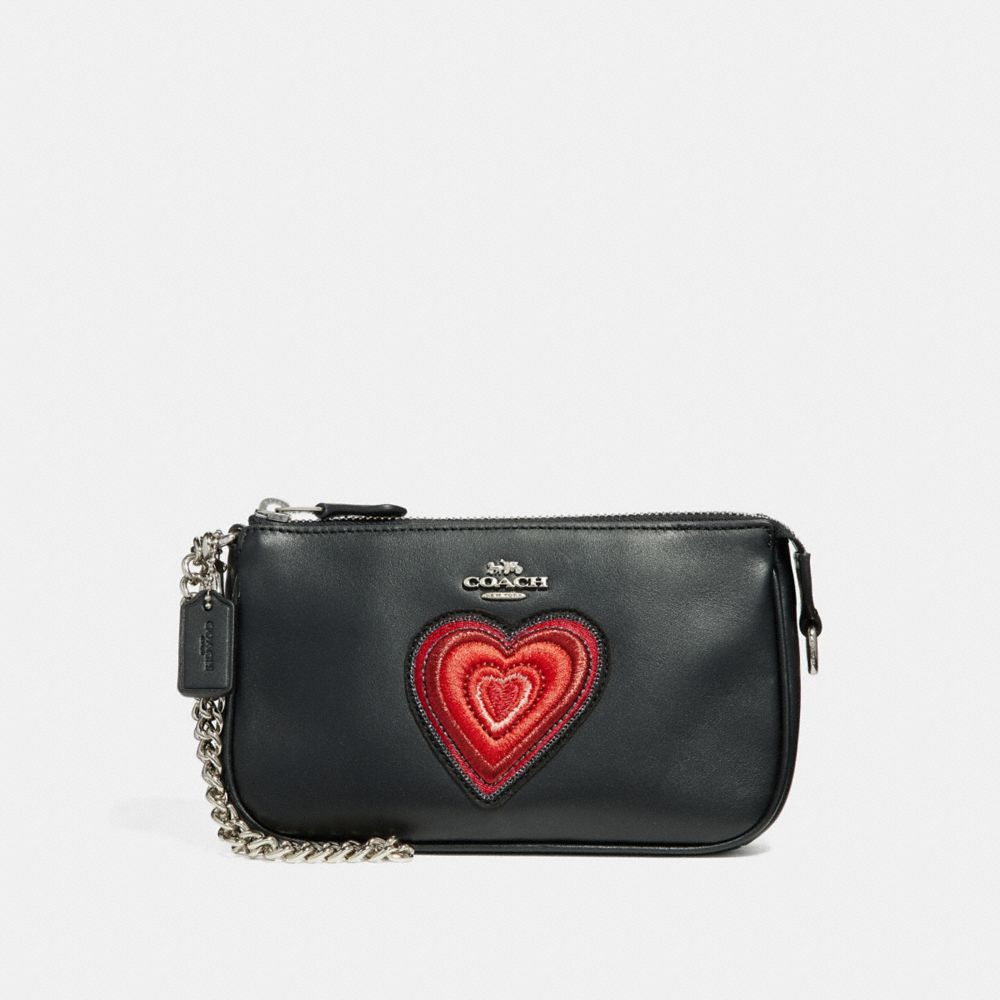 COACH F25890 - LARGE WRISTLET 19 WITH HEART EMBROIDERY BLACK/SILVER
