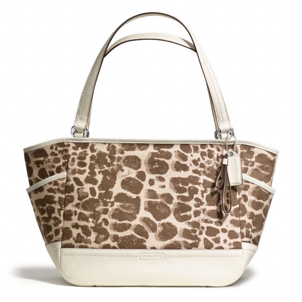 COACH f27353 PARK GIRAFFE PRINT CARRIE TOTE 