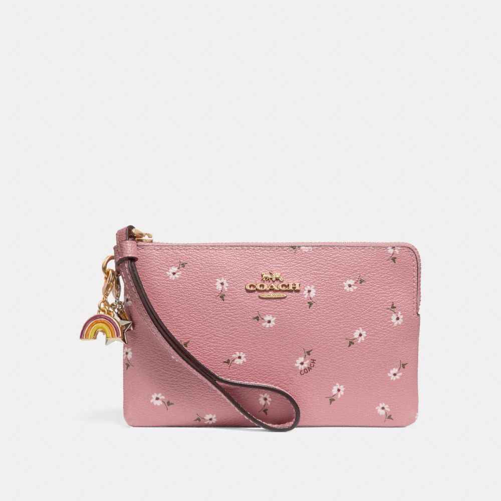 COACH f27472 BOXED CORNER ZIP WRISTLET WITH DITSY DAISY PRINT AND CHARMS VINTAGE PINK MULTI/imitation gold