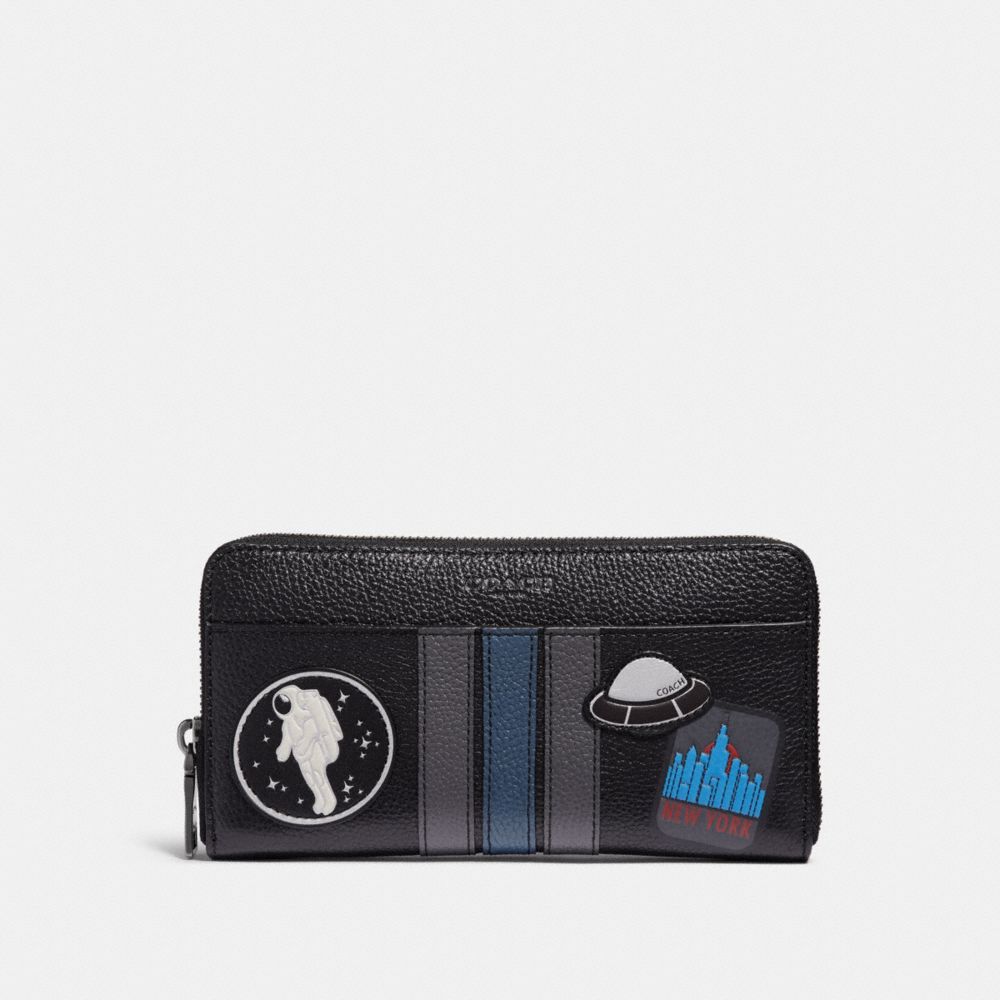 COACH ACCORDION WALLET WITH VARSITY SPACE PATCHES - BLACK - f28297