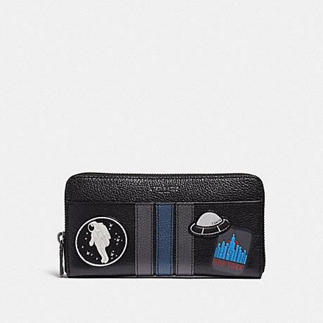 COACH ACCORDION WALLET WITH VARSITY SPACE PATCHES - BLACK - f28297