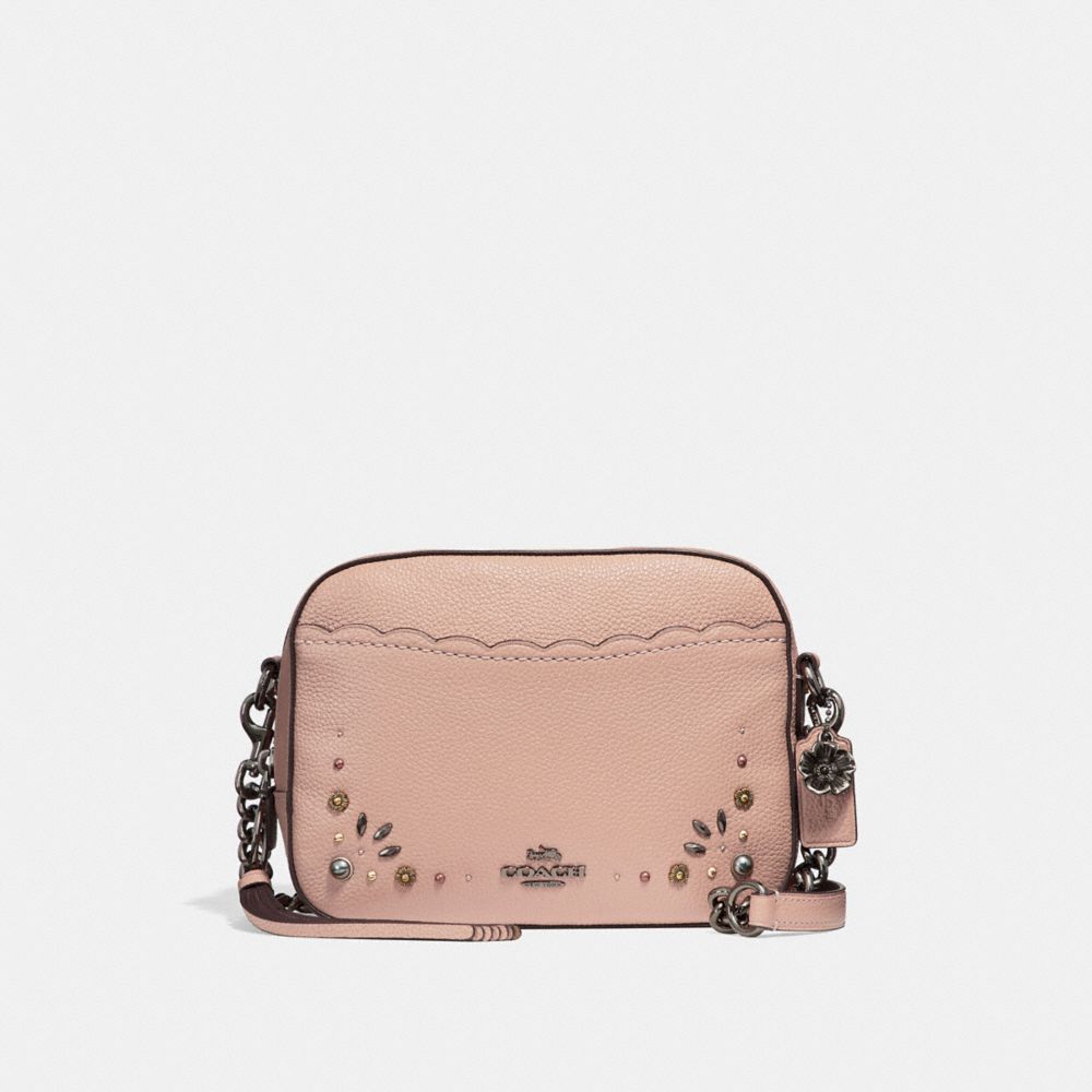 CAMERA BAG WITH PRAIRIE RIVET DETAILS - COACH F29333 - DARK BLUSH/DARK GUNMETAL