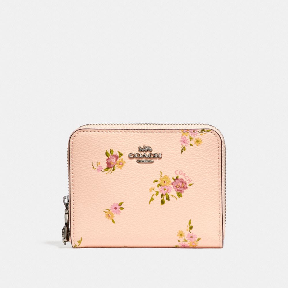 SMALL ZIP AROUND WALLET WITH DAISY BUNDLE PRINT AND BOW ZIP PULL - f29449 - LIGHT PINK MULTI/SILVER