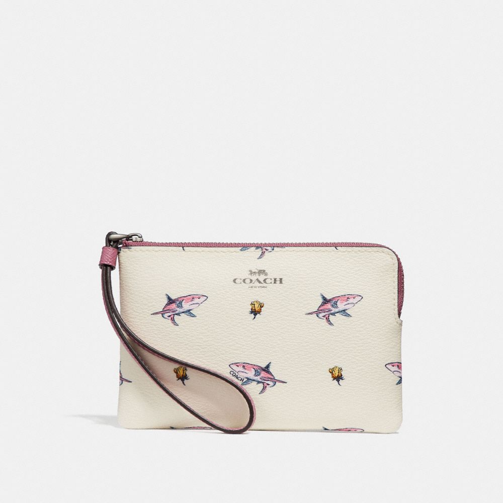 COACH CORNER ZIP WRISTLET WITH SHARK ROSE PRINT - BLACK ANTIQUE NICKEL/CHALK MULTI - f30216