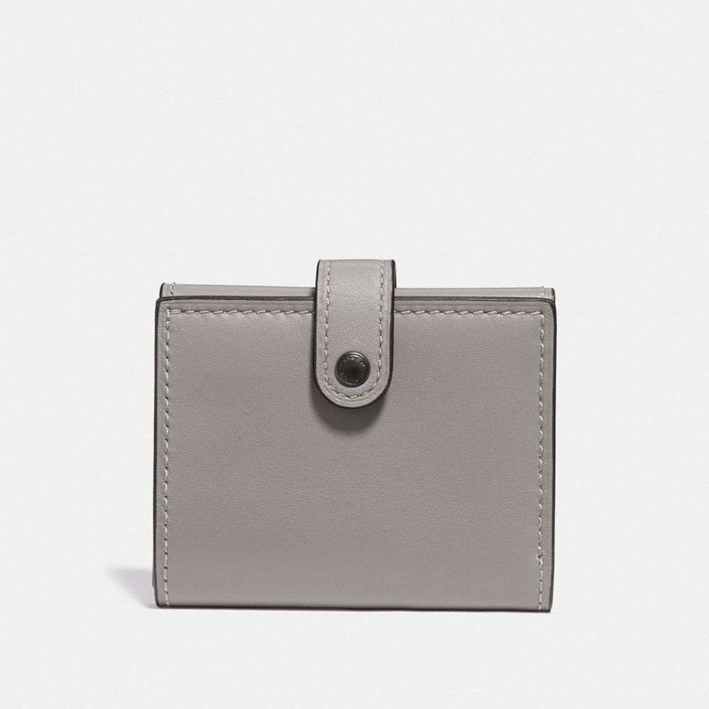 COACH SMALL TRIFOLD WALLET WITH ROSE PRINT INTERIOR - BP/HEATHER GREY - F31820