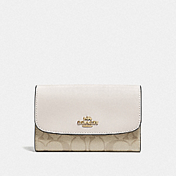 COACH F32485 - MEDIUM ENVELOPE WALLET IN SIGNATURE CANVAS LIGHT KHAKI/CHALK/IMITATION GOLD