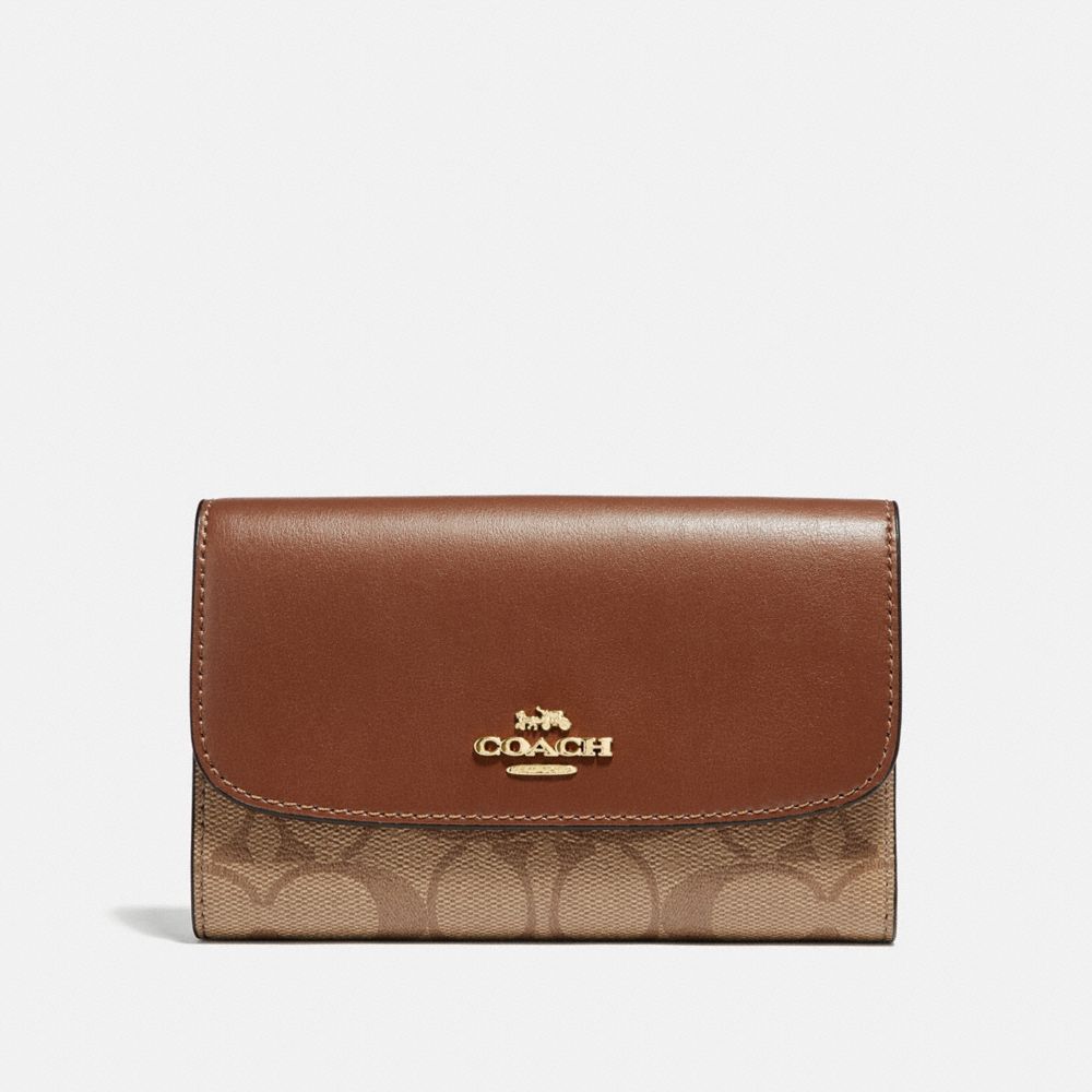 MEDIUM ENVELOPE WALLET IN SIGNATURE CANVAS - COACH f32485 -  KHAKI/SADDLE 2/light gold