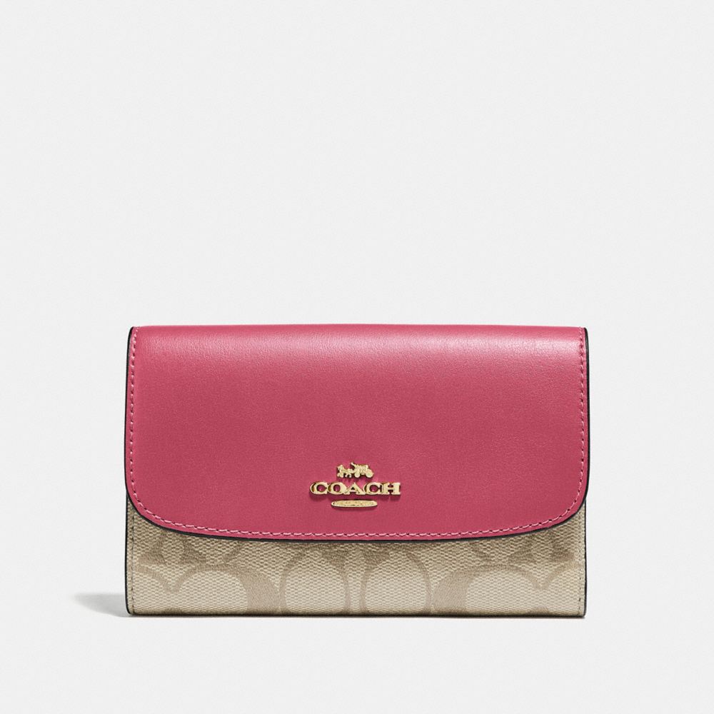 COACH MEDIUM ENVELOPE WALLET IN SIGNATURE CANVAS - LIGHT KHAKI/ROUGE/GOLD - F32485