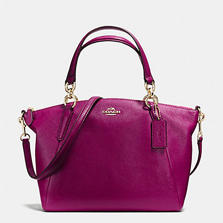COACH SMALL KELSEY SATCHEL IN PEBBLE LEATHER - IMITATION GOLD/FUCHSIA - f36675