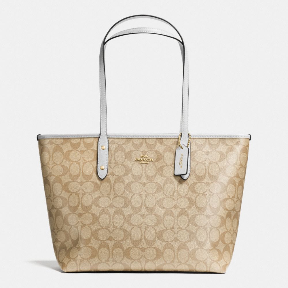 CITY ZIP TOTE IN SIGNATURE - f36876 - IMITATION GOLD/LIGHT KHAKI/CHALK