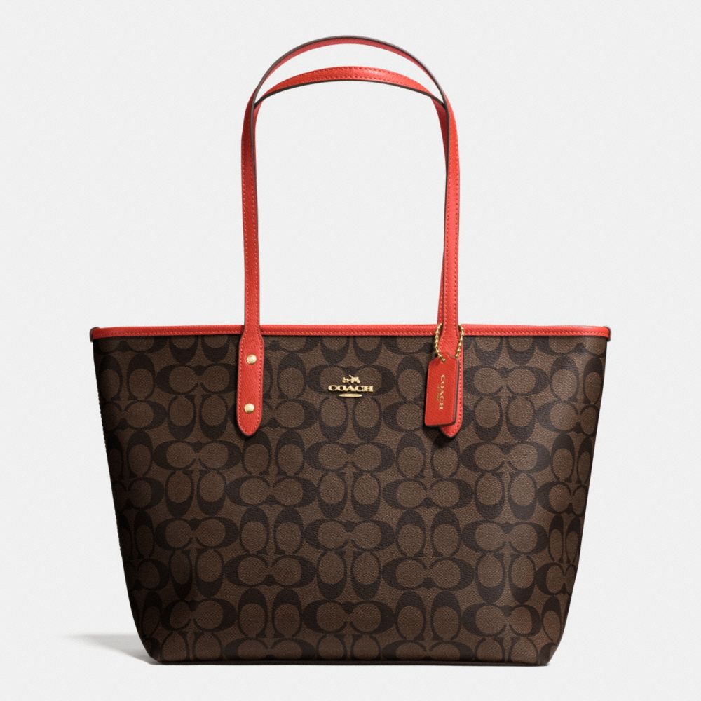 CITY ZIP TOTE IN SIGNATURE - f36876 - IMITATION GOLD/BROWN/CARMINE