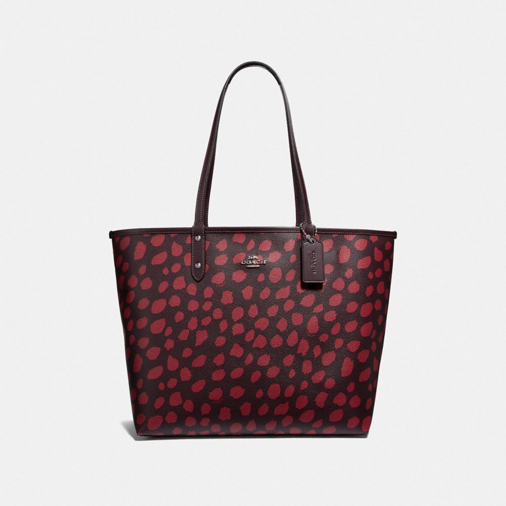 REVERSIBLE CITY TOTE WITH DEER SPOT PRINT - F37878 - RASPBERRY/RASPBERRY/SILVER