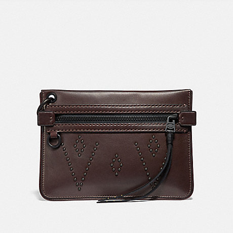 COACH F38770 POUCH 22 WITH STUDS MAHOGANY