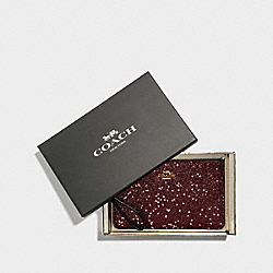 COACH BOXED SMALL WRISTLET WITH HEART GLITTER - RASPBERRY/LIGHT GOLD - F39132