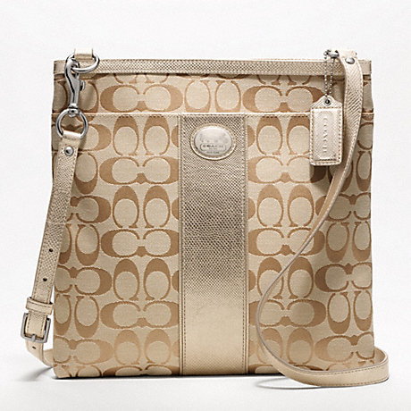 COACH SUTTON SIGNATURE LARGE SWINGPACK -  - f47469