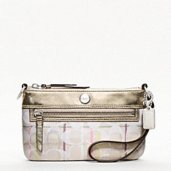 COACH F47912 - POPPY TATTERSALL LARGE WRISTLET ONE-COLOR