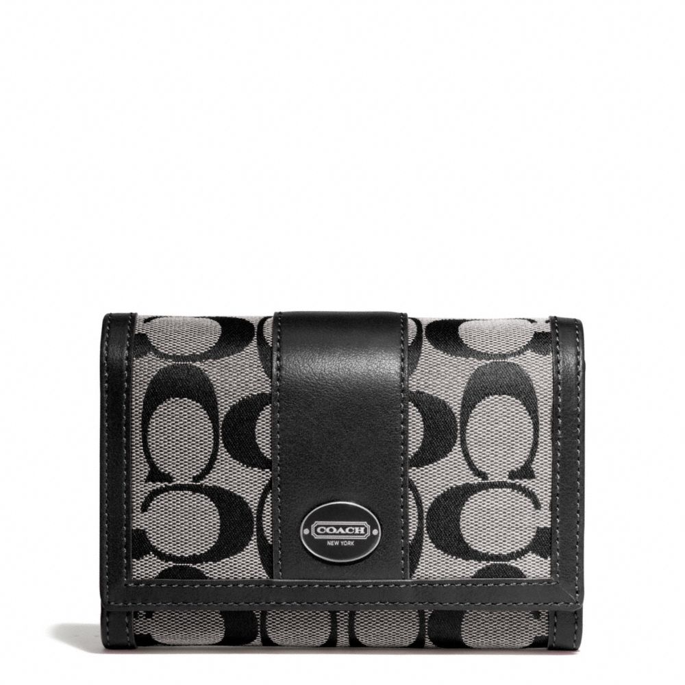 SIGNATURE COMPACT CLUTCH - f48465 - F48465SBWBK