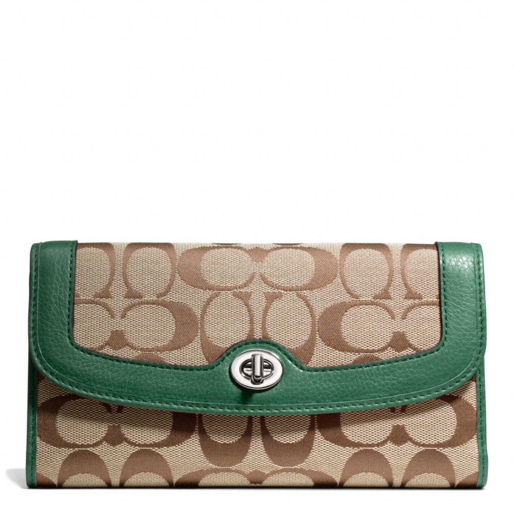 PARK SIGNATURE CHECKBOOK - SILVER/KHAKI/IVY - COACH F49145