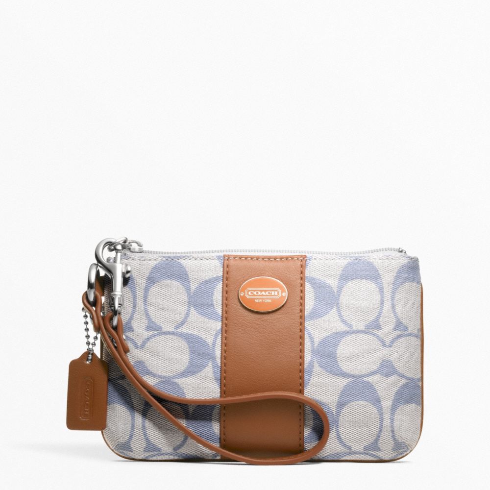 COACH f49279 WEEKEND PRINTED SIGNATURE SMALL WRISTLET 