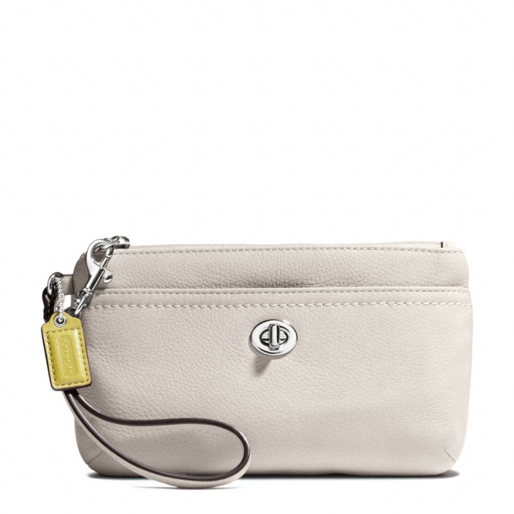 COACH f49472 PARK LEATHER MEDIUM WRISTLET SILVER/PEARL