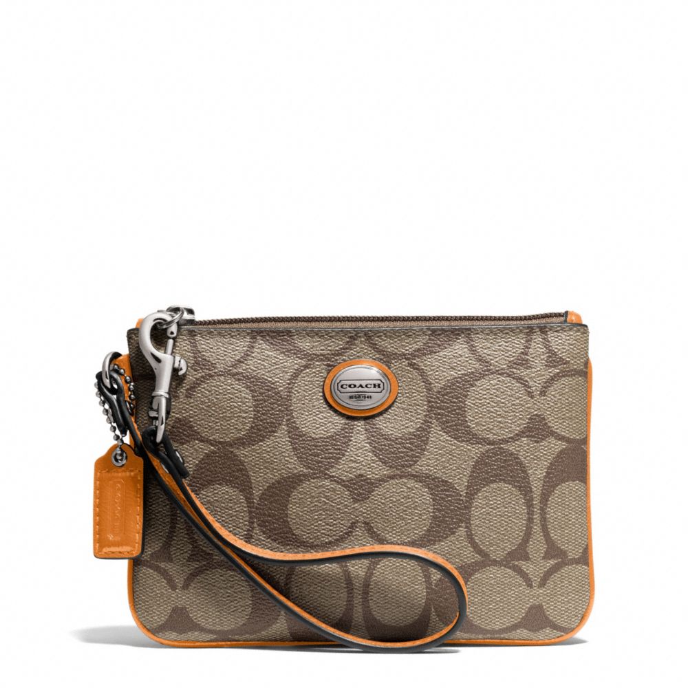 COACH F50142 PEYTON SIGNATURE SMALL WRISTLET SVB10