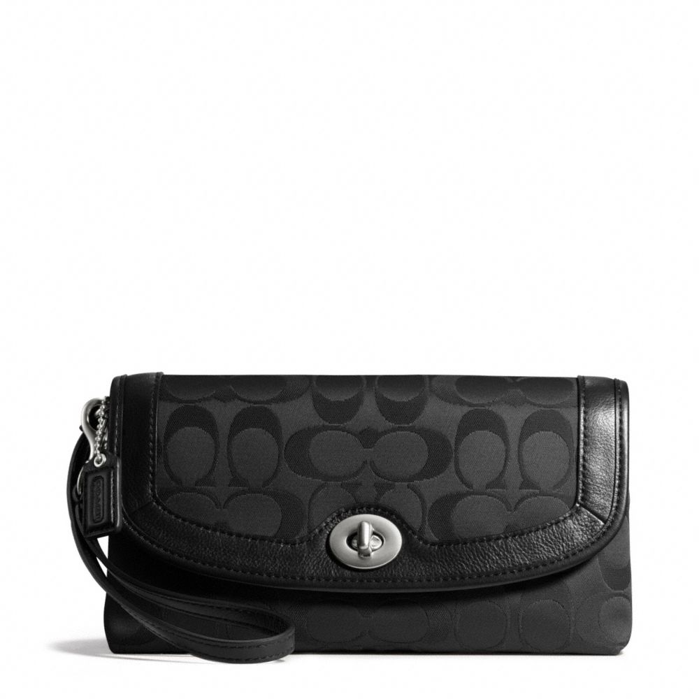 COACH CAMPBELL SIGNATURE LARGE WRISTLET - SILVER/BLACK - f50184